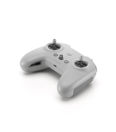 DJI Avata 2 Fly More Combo avec radiocommande 3 DJI FPV